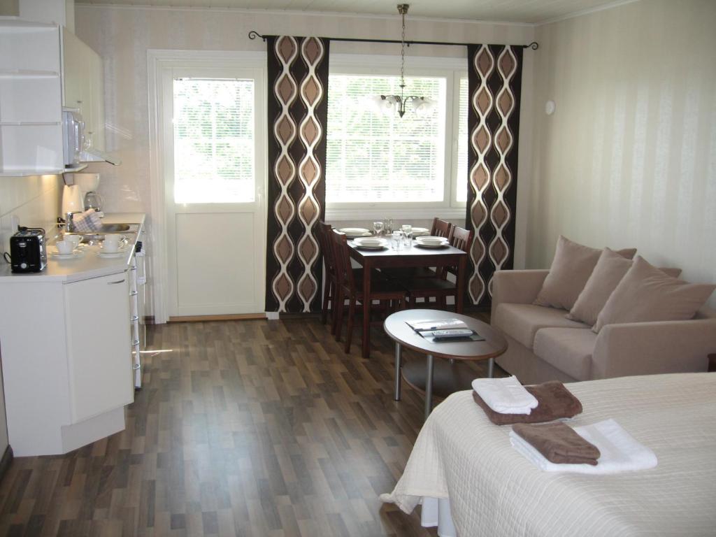 Hôtel Lyhdyn Tila à Kaarina Chambre photo